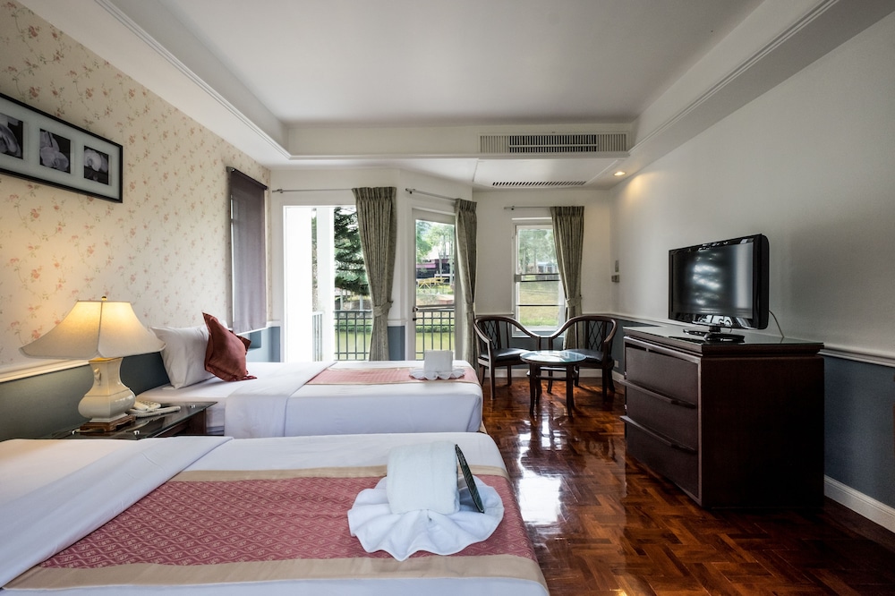 Brookside Valley Resort 26/77