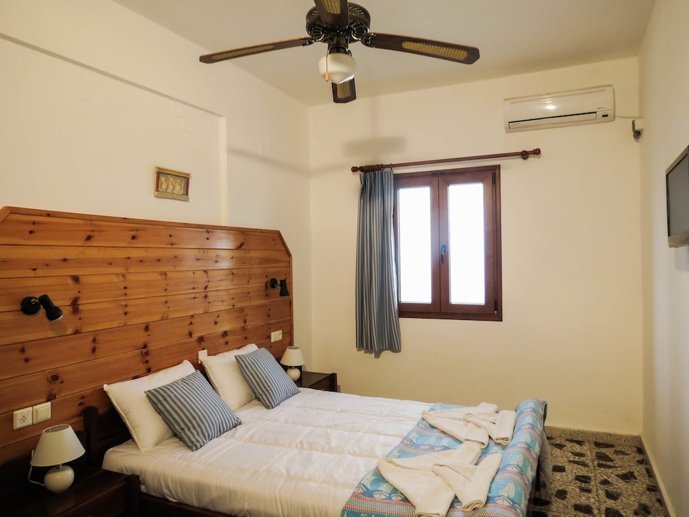 Spiros Soula Hotel 59/84