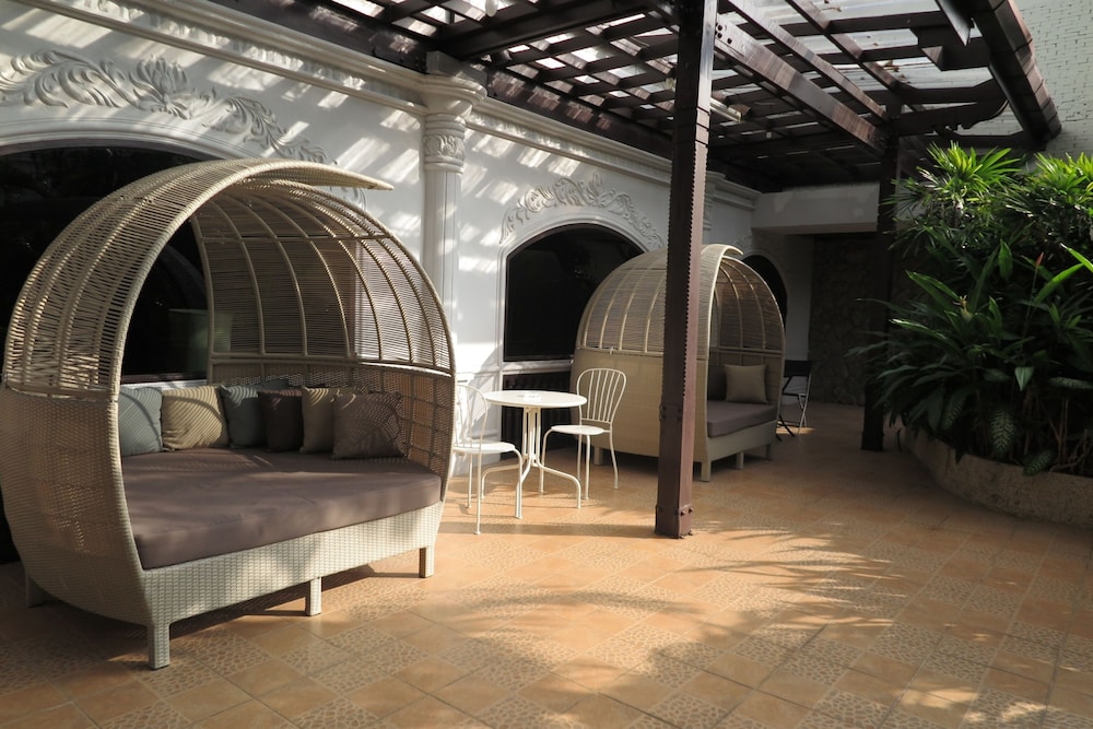 Pearl Hotel Phuket 40/64