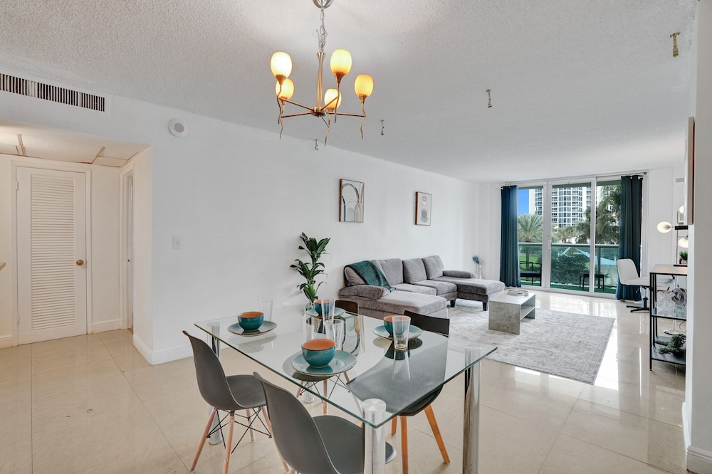 Ocean Reserve OceanView Sunny Isles Luxury Condos 29/50