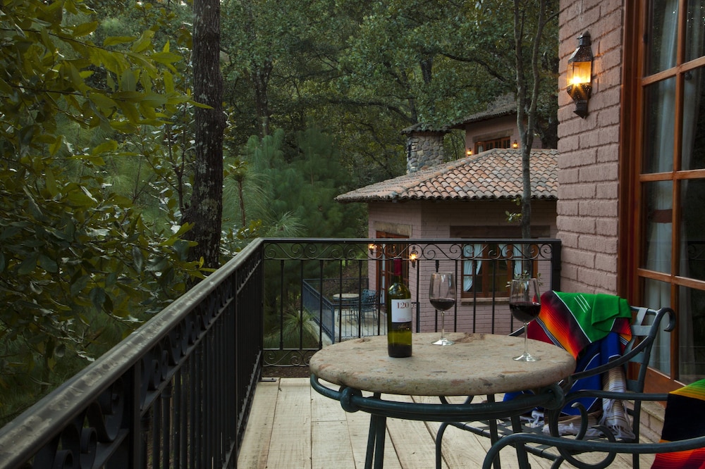 Sierra Lago Resort And Spa 38/57
