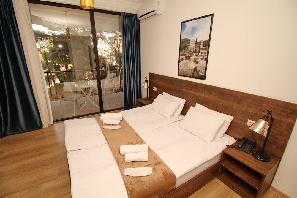 ROOM, DOUBLE BED, BALCONY