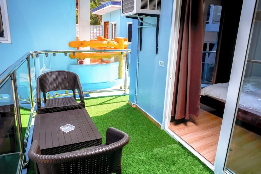 Montani Beach Resort 29/49