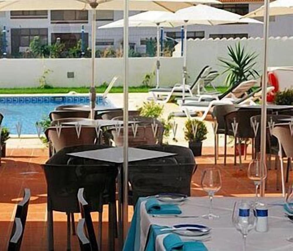 Vicentina Hotel 18/24