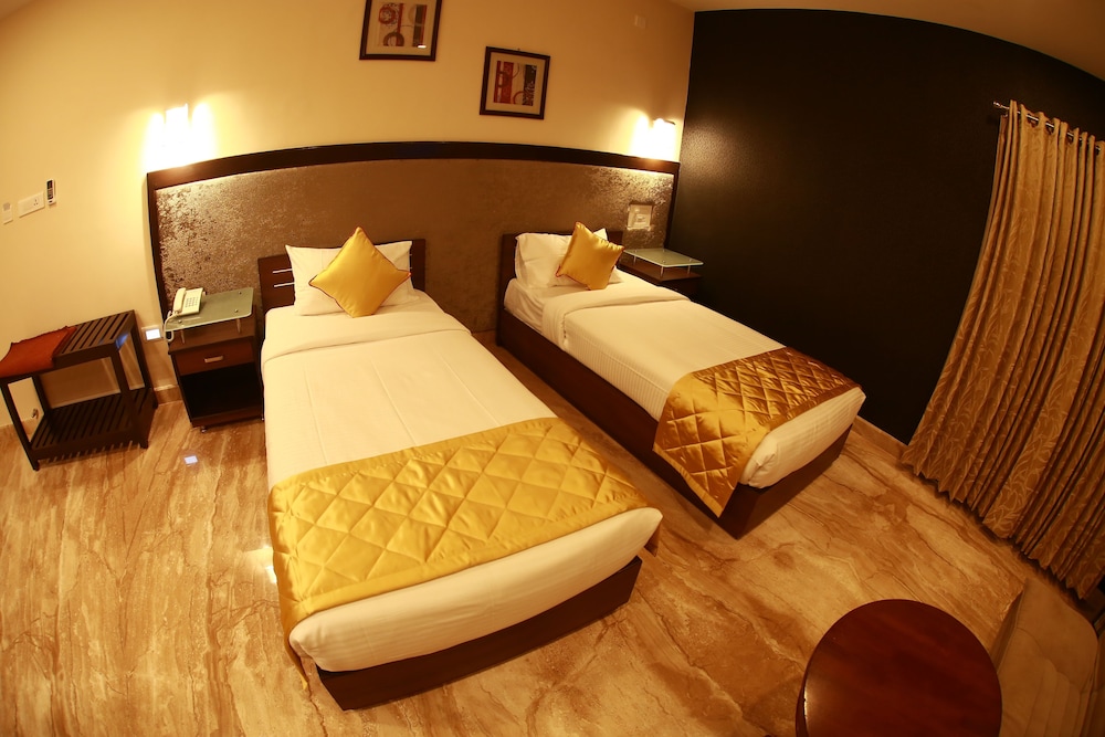 Breeze Suites Transit Hotel 31/34