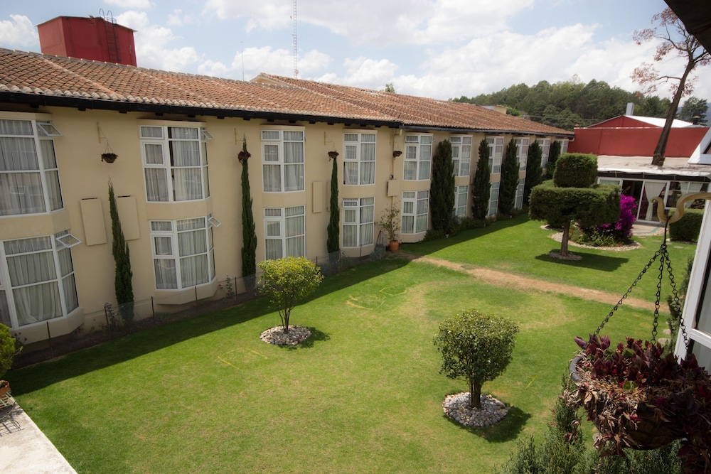 Villa Mercedes San Cristobal 1/75