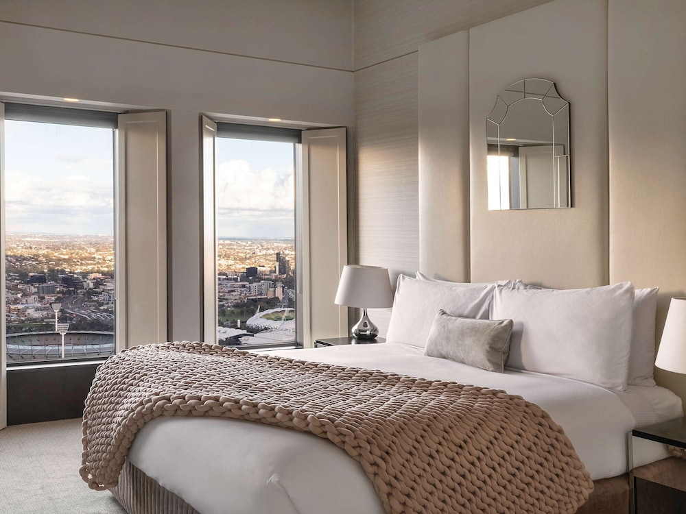 Sofitel Melbourne On Collins 10/75