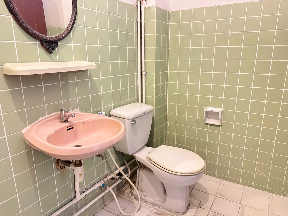 Hotel O Top North Guesthouse 30/32