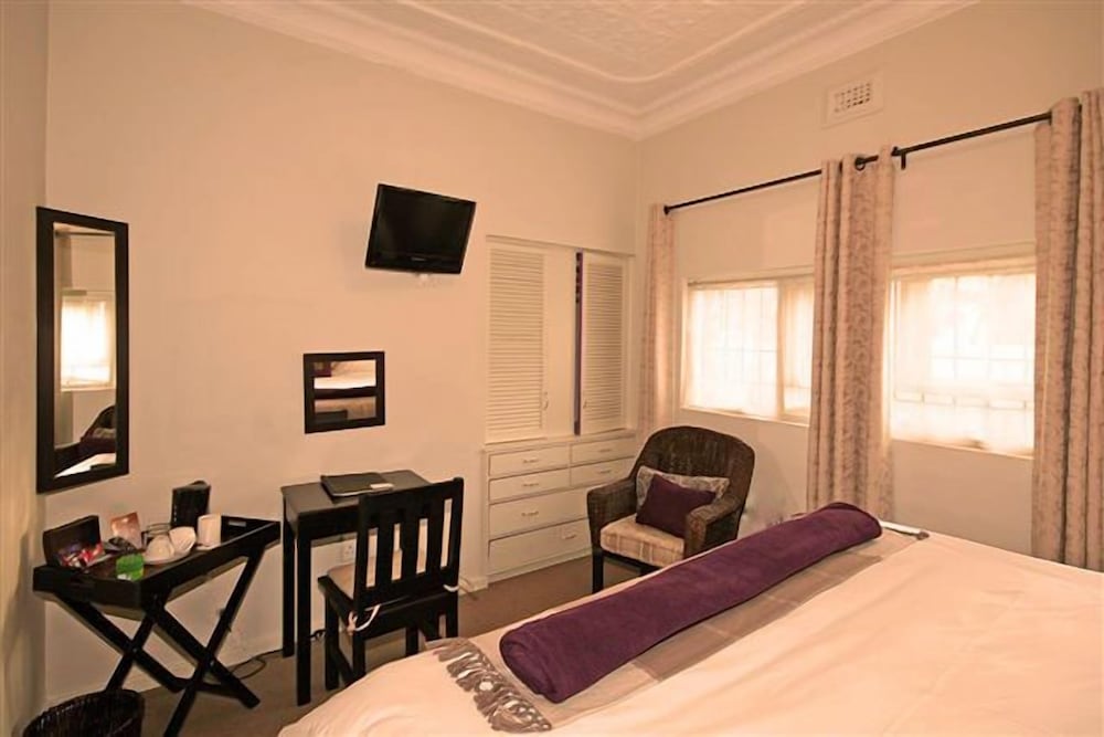 Uxolo Guest House 9/13