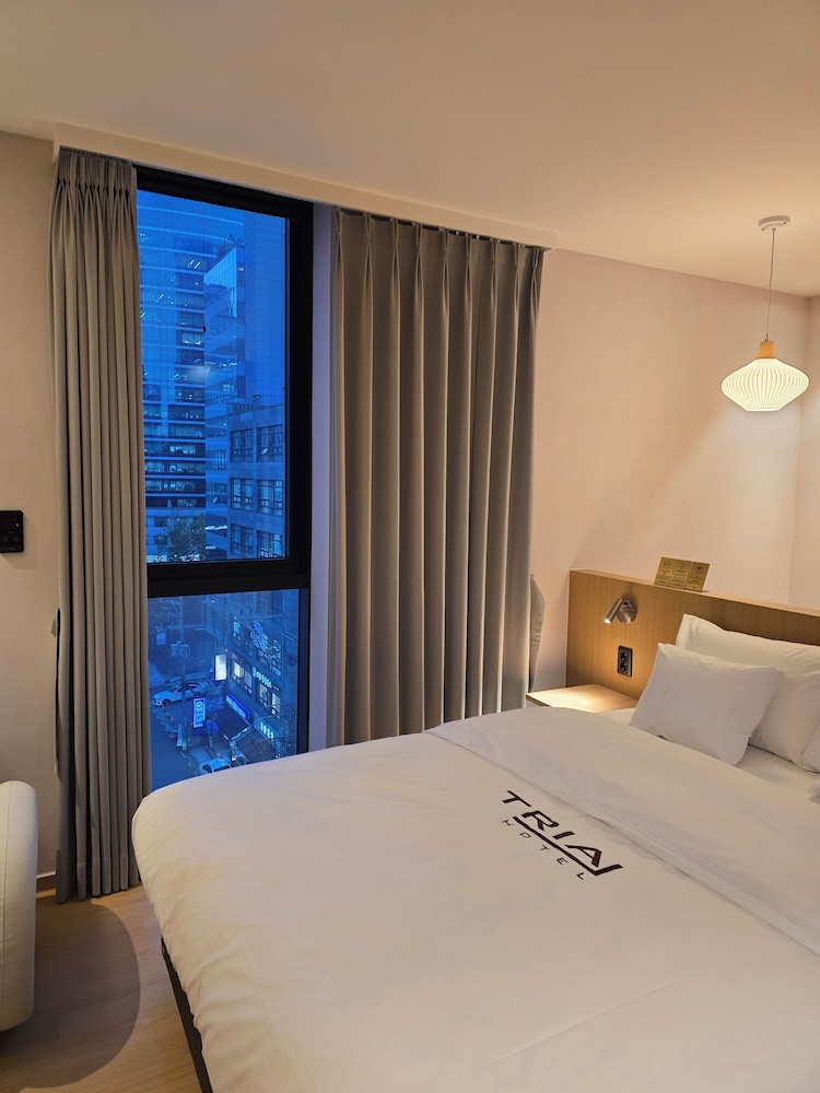 PREMIER, DOUBLE BED