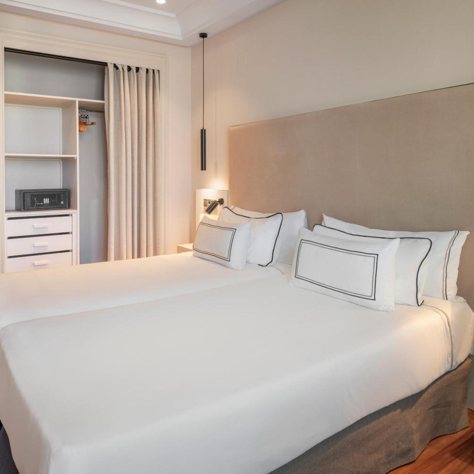 Deluxe, Promenade View, Sea View