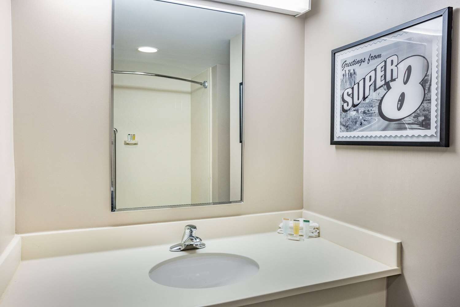 Super 8 By Wyndham Mount Laurel 38/39