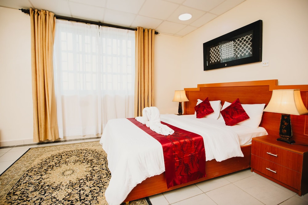 EXECUTIVE, SUITE, TWIN BEDS