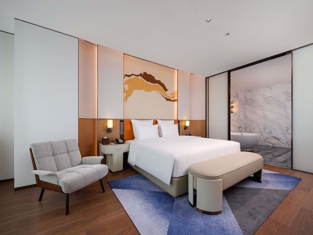 Pullman Chongqing Xiyue 26/65