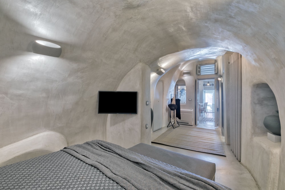 Marble Sun Villa By Caldera Houses 23/39