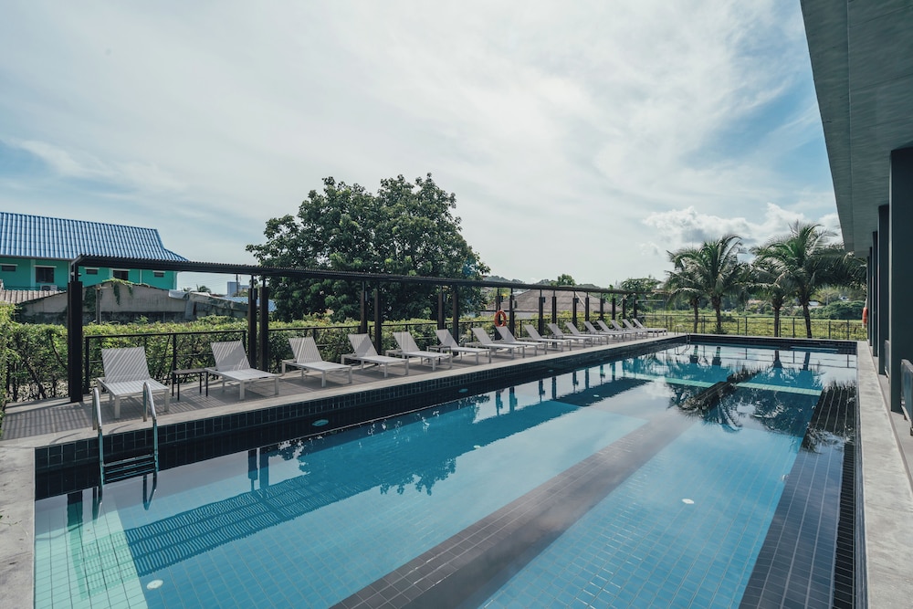 Sugar Marina Hotel AVIATOR Phuket Airport 39/60