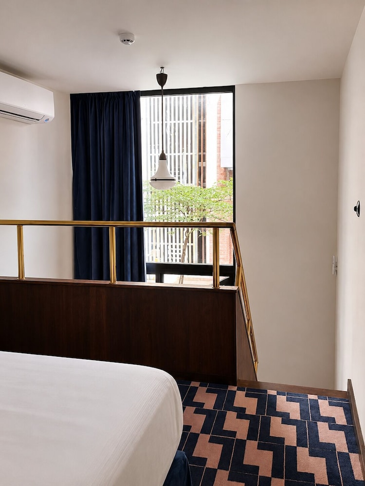 Mezzanine, Double Bed، Hotel Le Berger 2/7