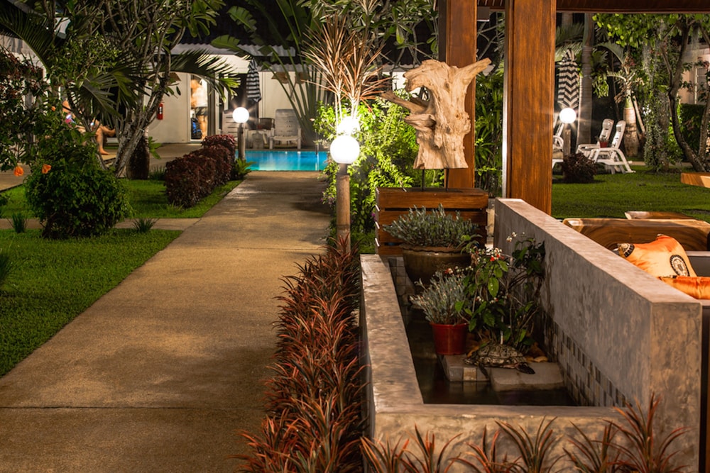 Phuket Airport Hotel 69/74