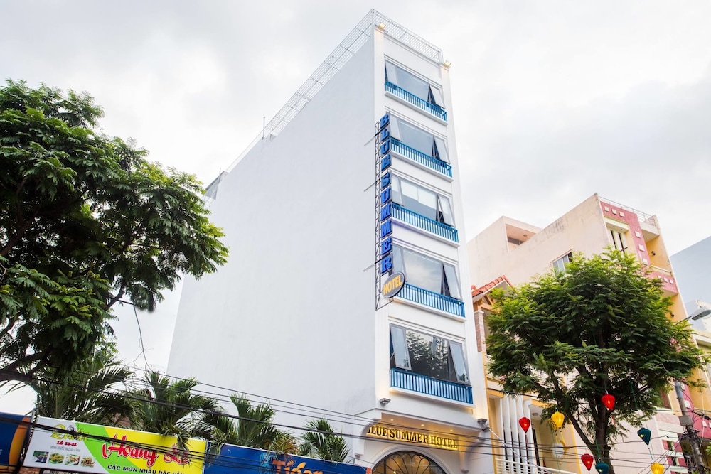 Blue Summer Hotel 3/58