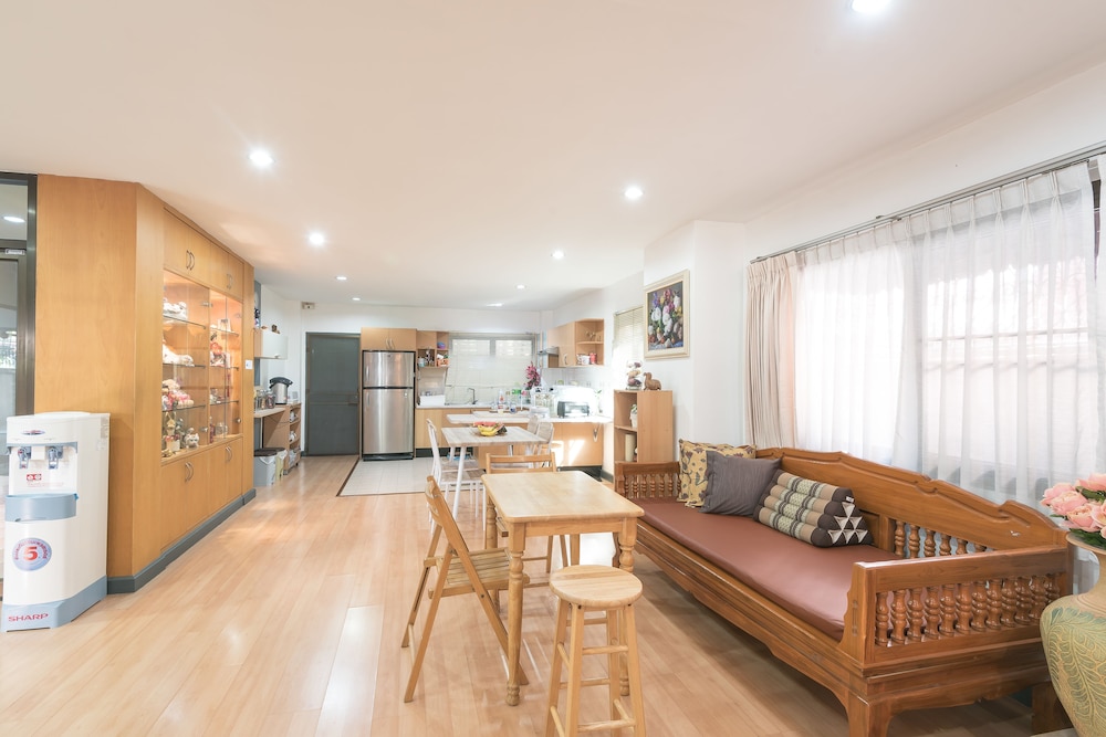 Baansu Hostel 25/50