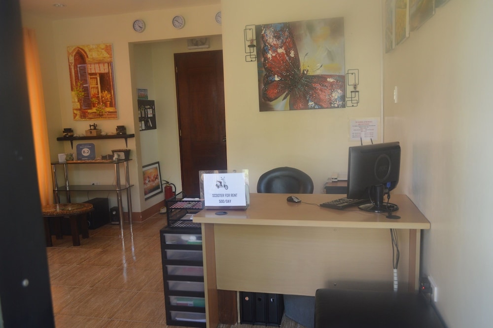 Manora Apartments And Guest House 52/66