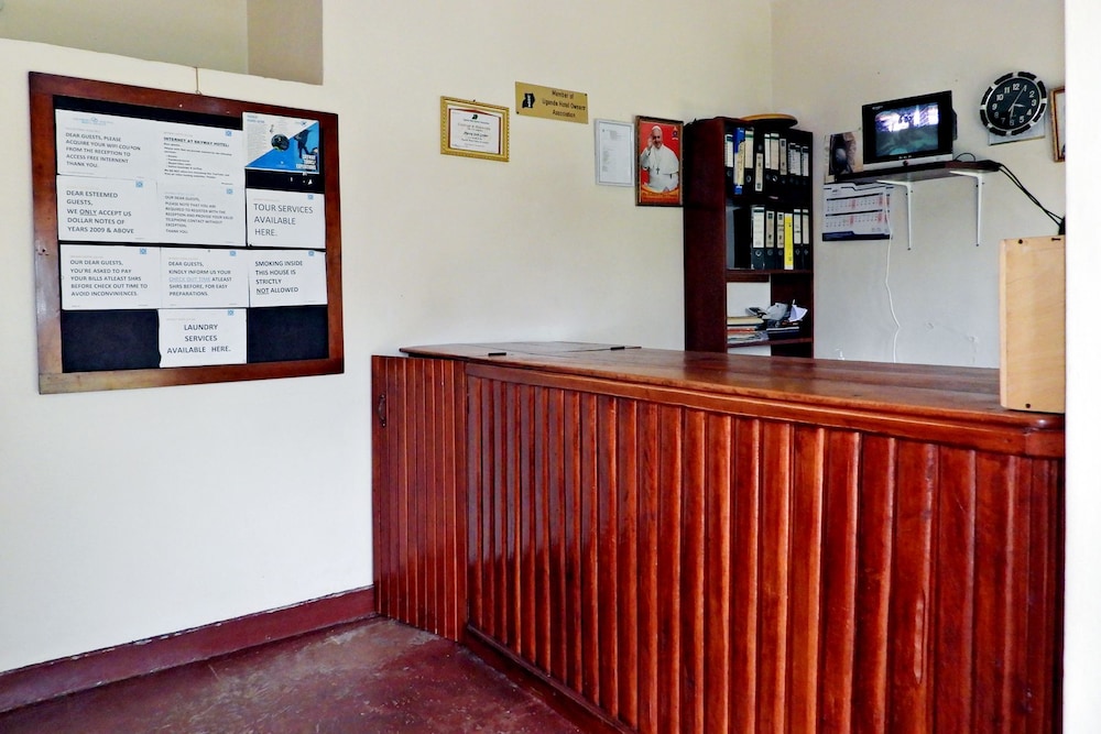 Skyway Hotel Entebbe 10/45