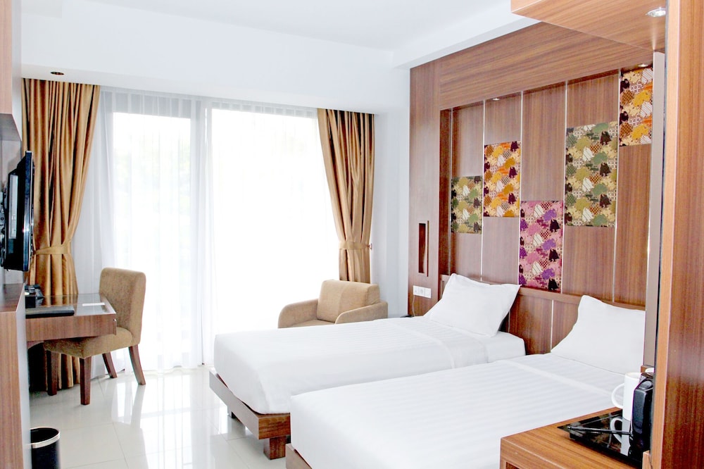 Anugrah Hotel 31/72