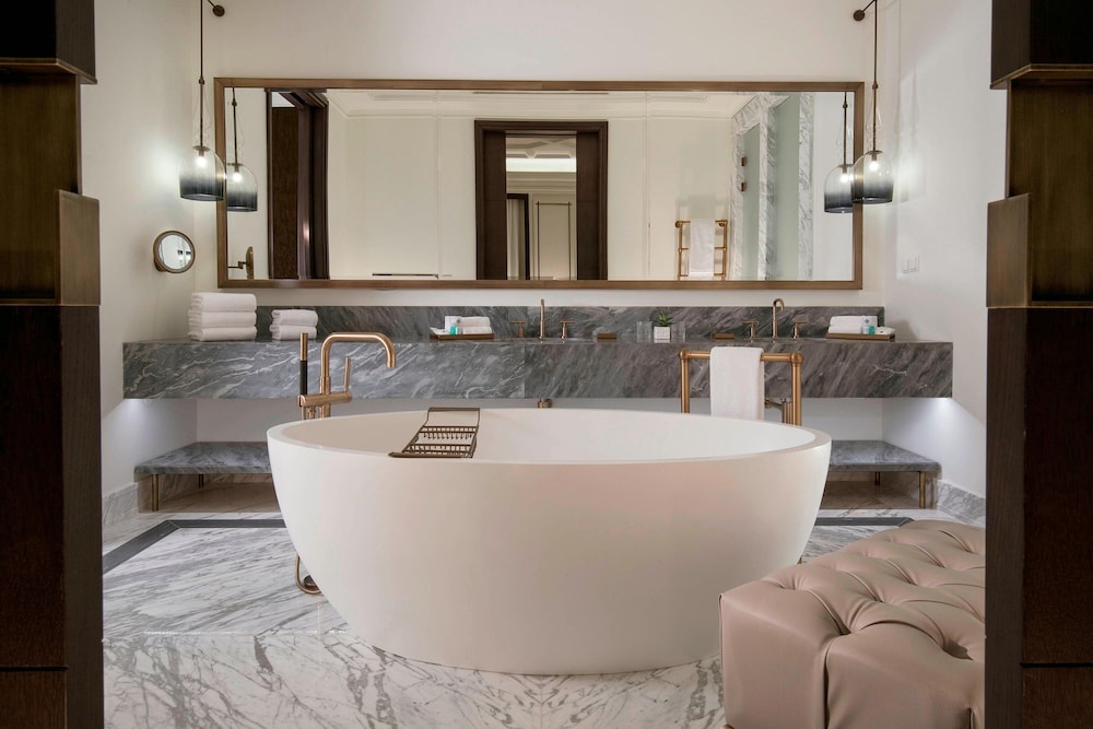THE ST. REGIS ASTANA 53/62