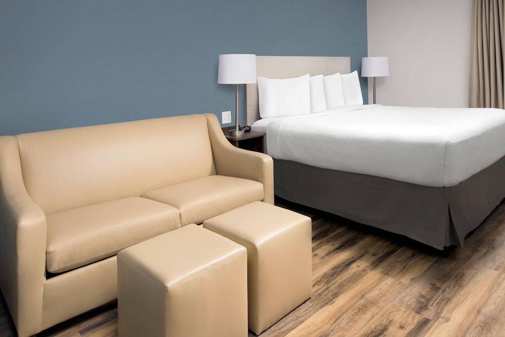 ROOM, KING BED, ACCESSIBLE