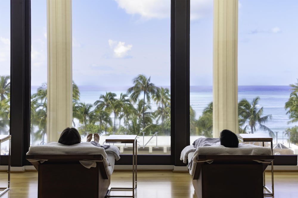 Hyatt Regency Waikiki Beach Resort and Spa 24/50