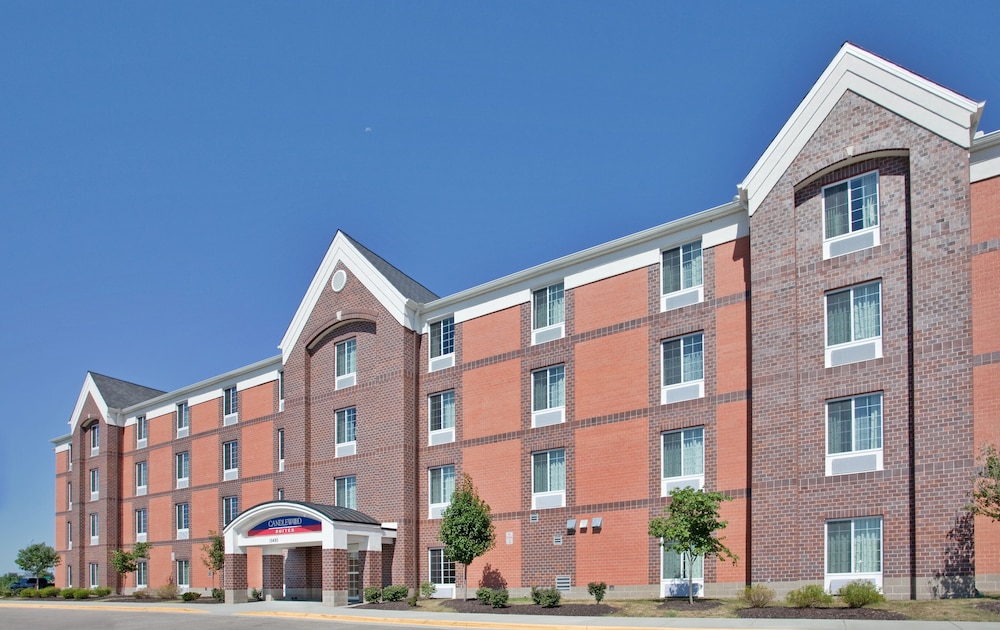 CANDLEWOOD SUITES OLATHE 1/56