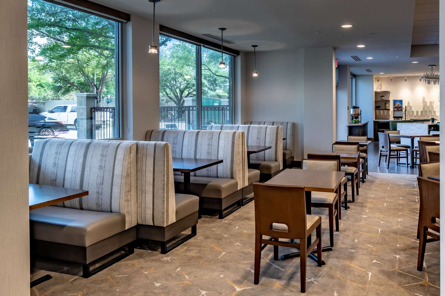 restaurant cafeteria
