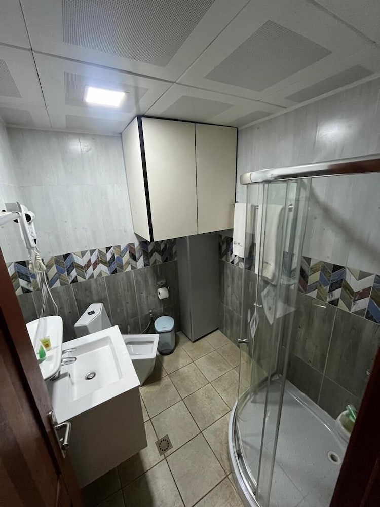 Safyad Hotel 40/40