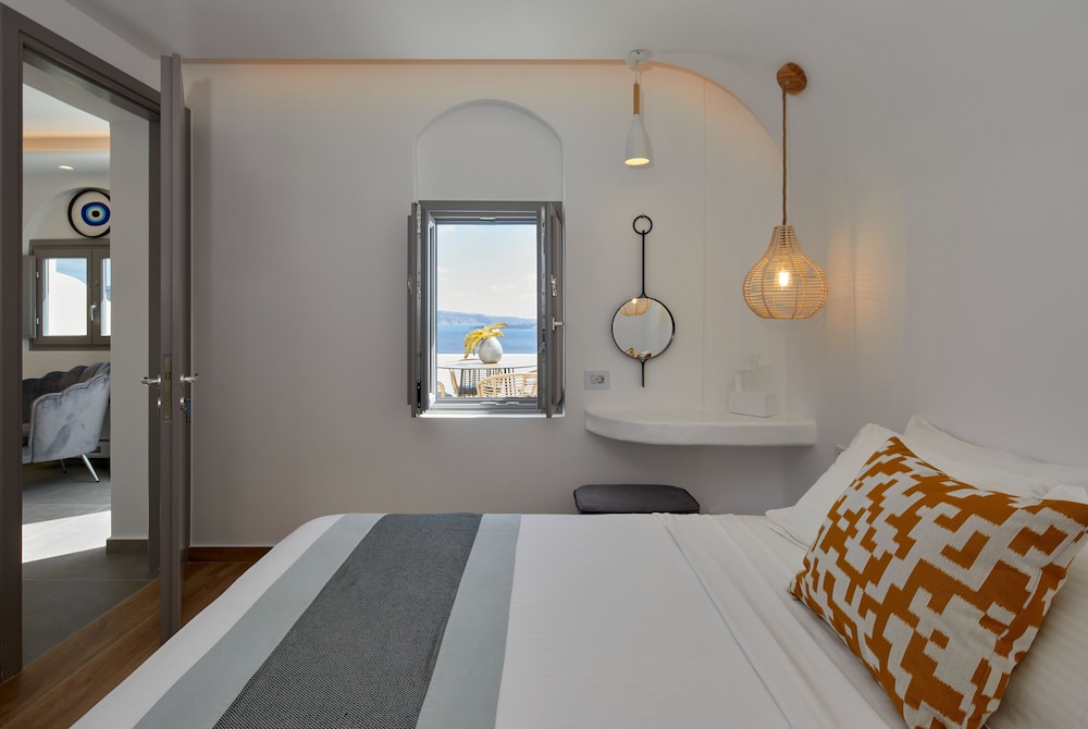 Allure Breeze Suites 11/79