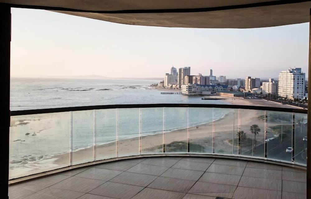 Loddeys Ocean View Apartments 4/10