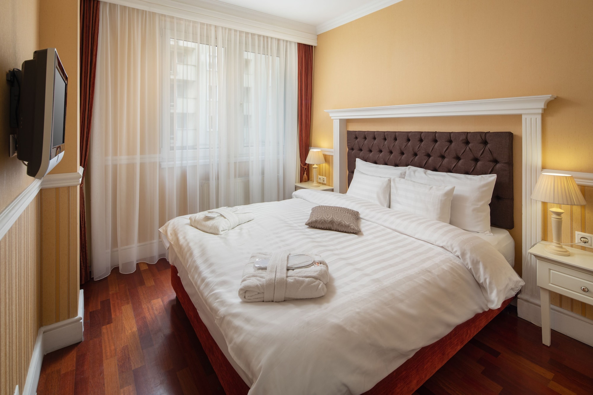 2 BEDROOMS, FAMILY SUITE