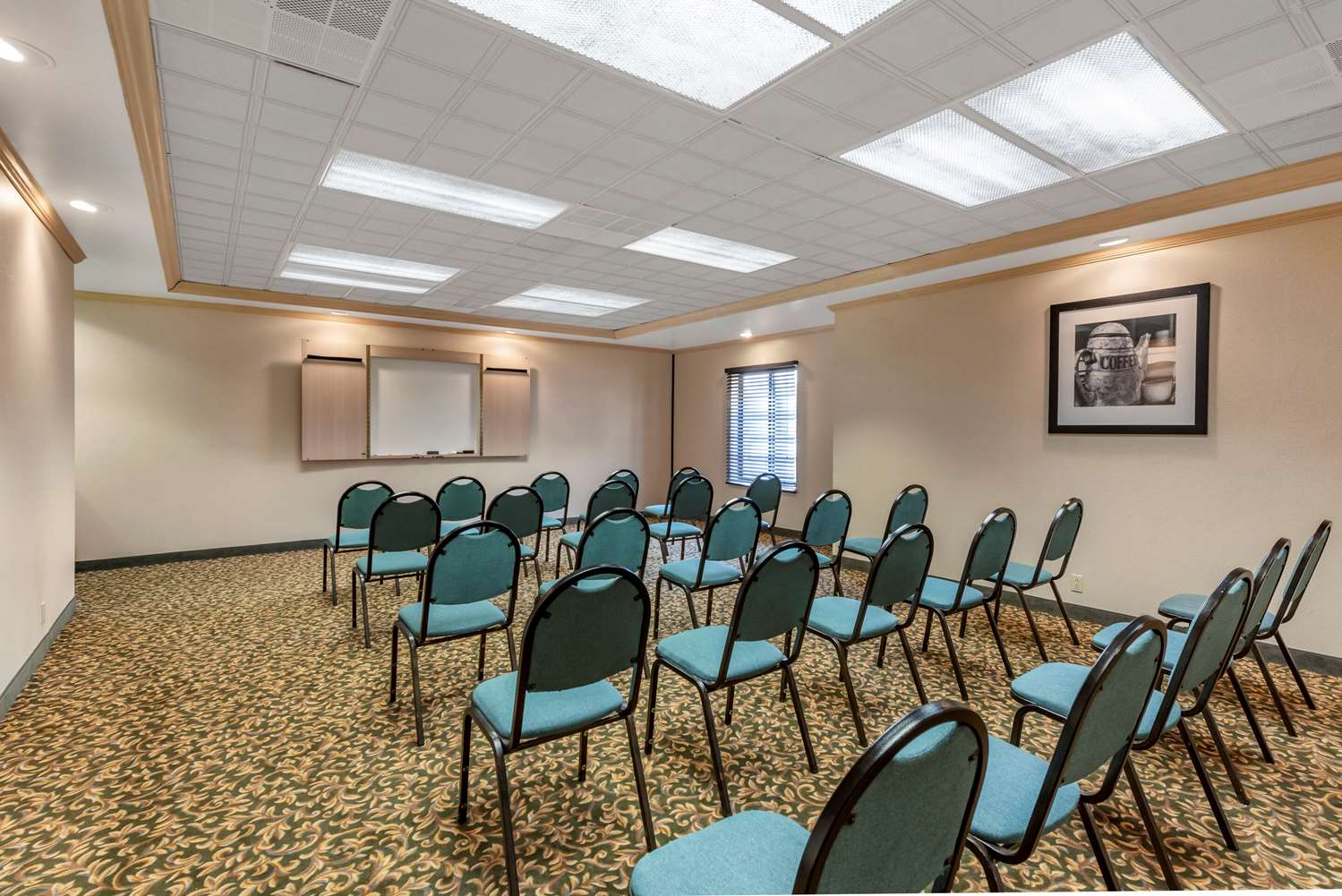 Comfort Inn & Suites Warsaw near US-30 35/44