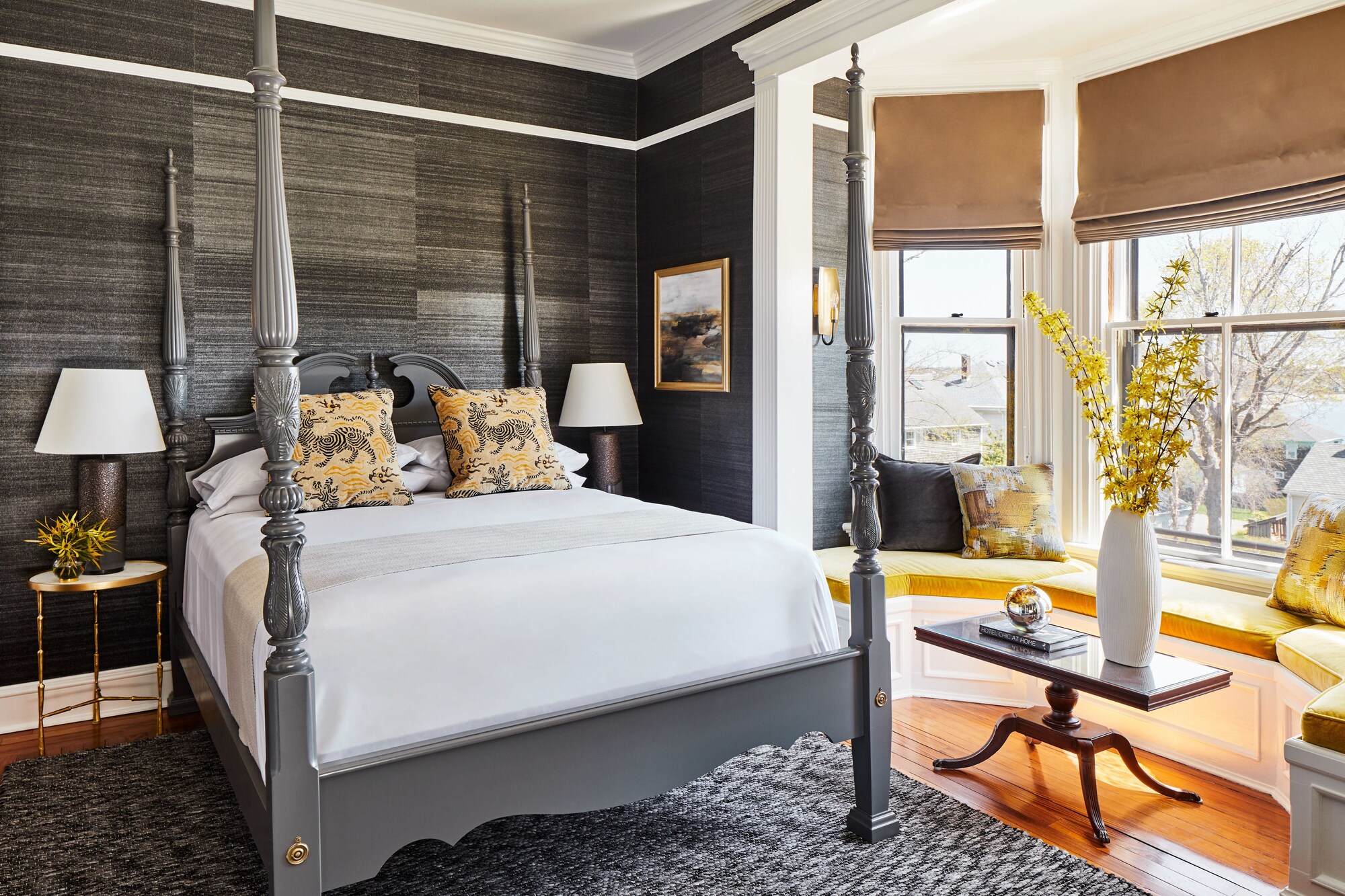 Sun Room, Queen Bed, Partial Sea View
