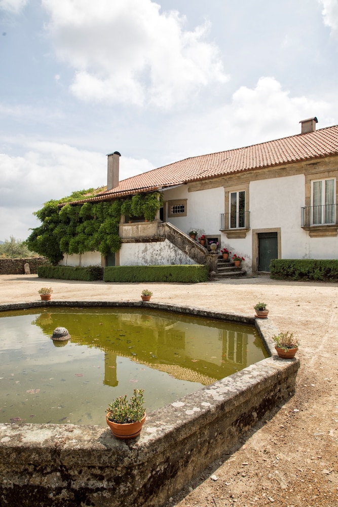 CASA DE VILARINHO DE SAO ROMAO 25/28