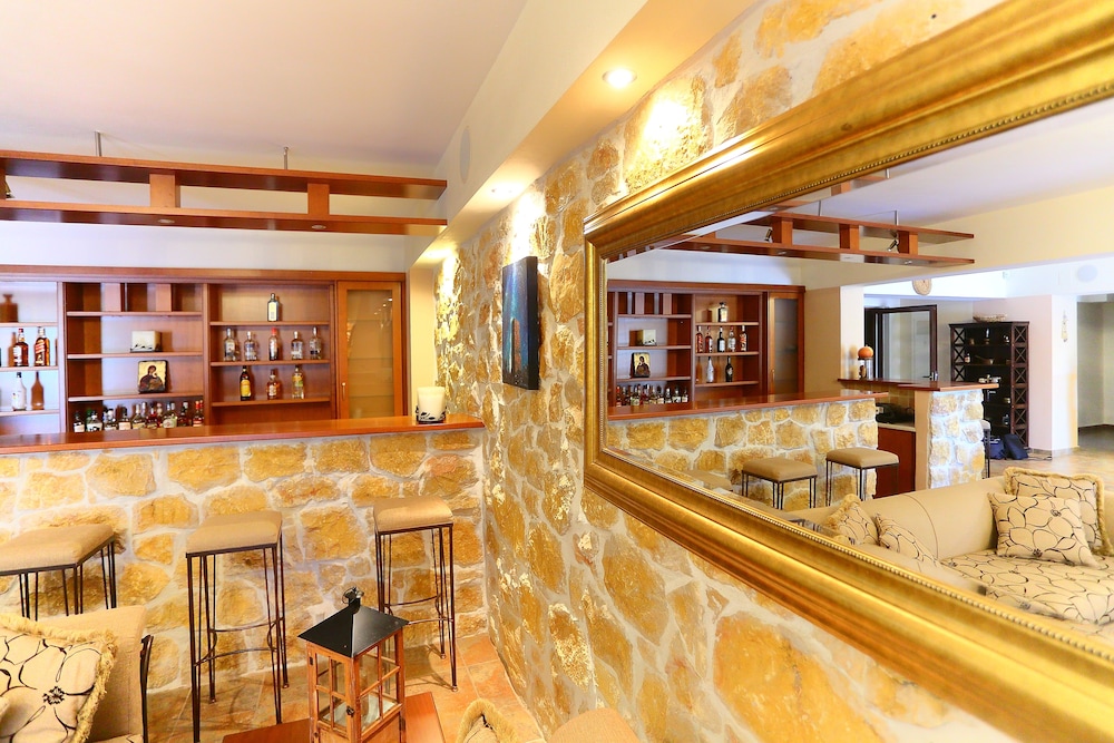 Vathi Hotel 32/50