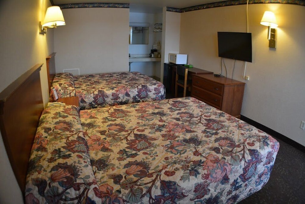 Chippewa Motel 28/42
