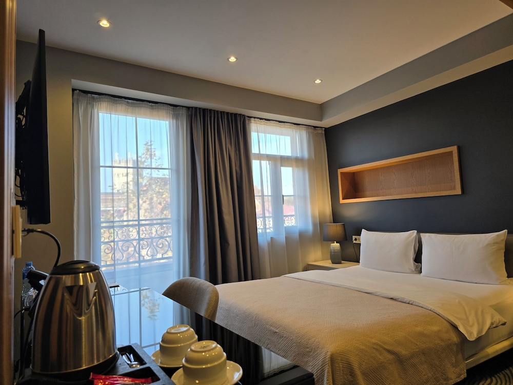 ECONOMY, DOUBLE BED, BALCONY