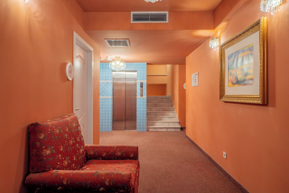 Hotel Magnolia 25/50