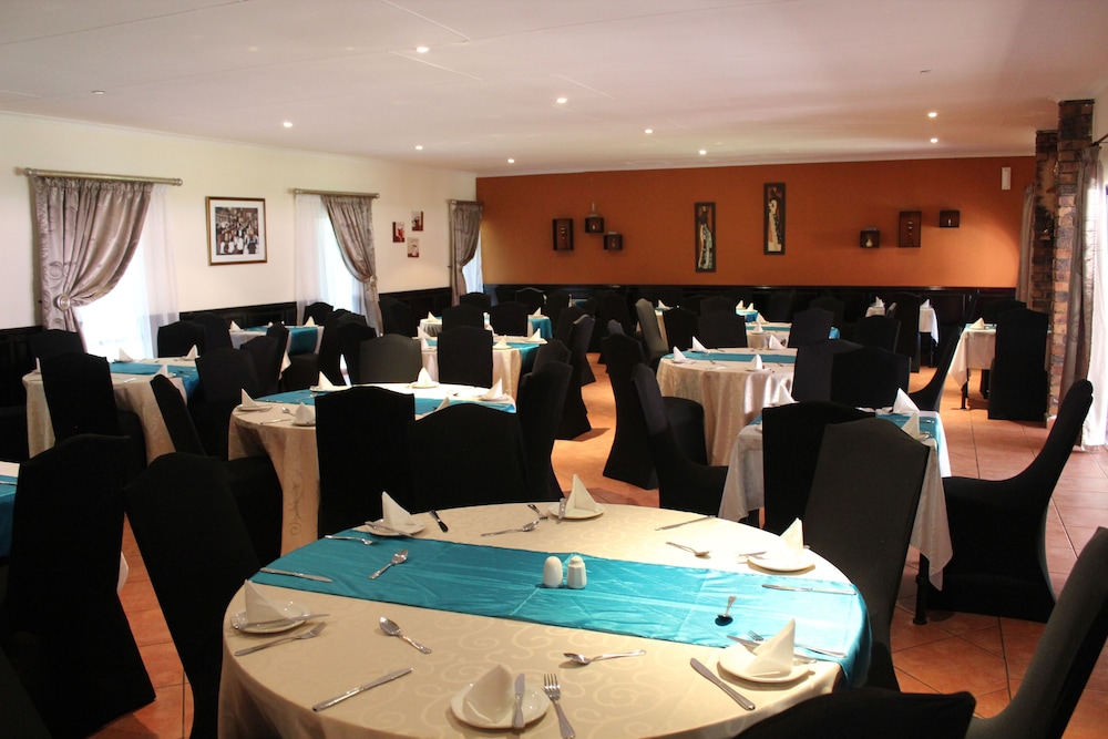 The Venue Country Hotel 34/62