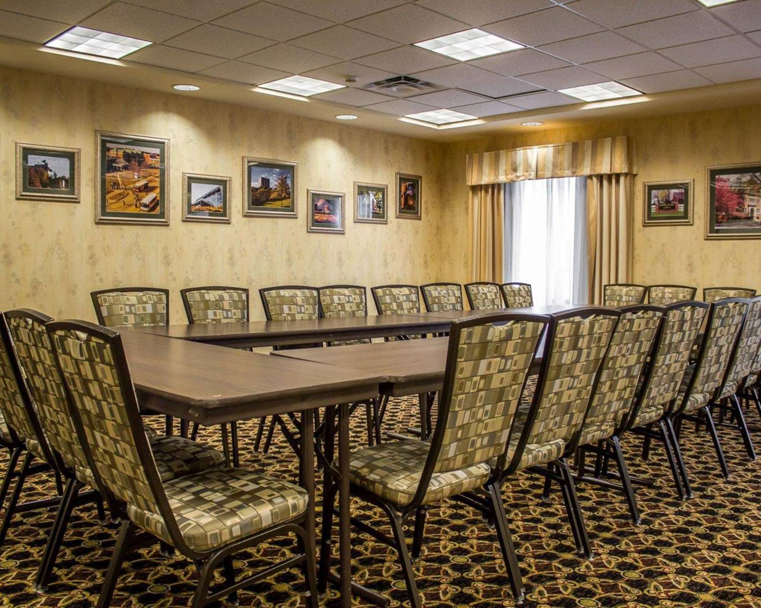 Comfort Suites Edinboro 20/24