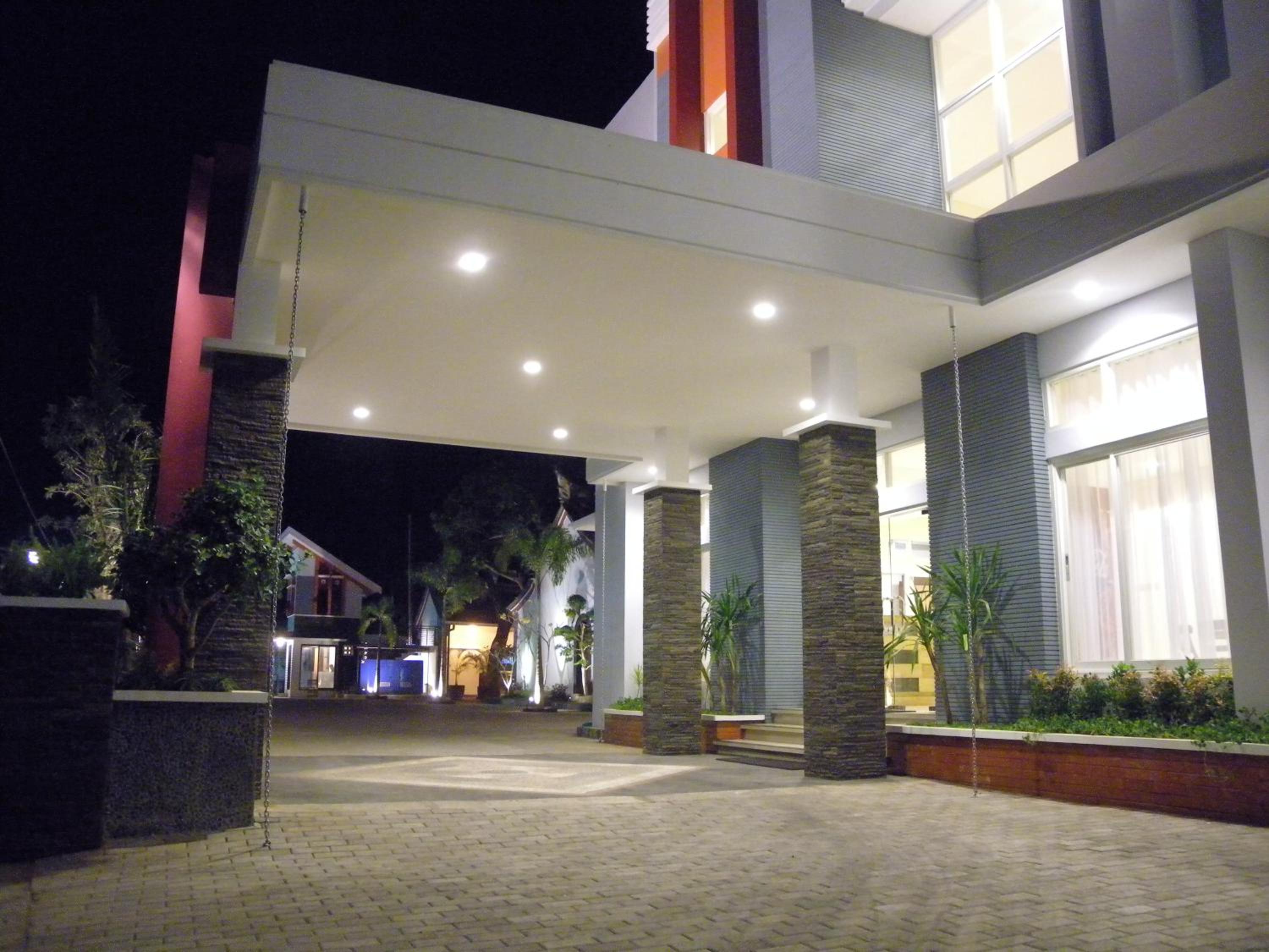 Antika Hotel 5/50