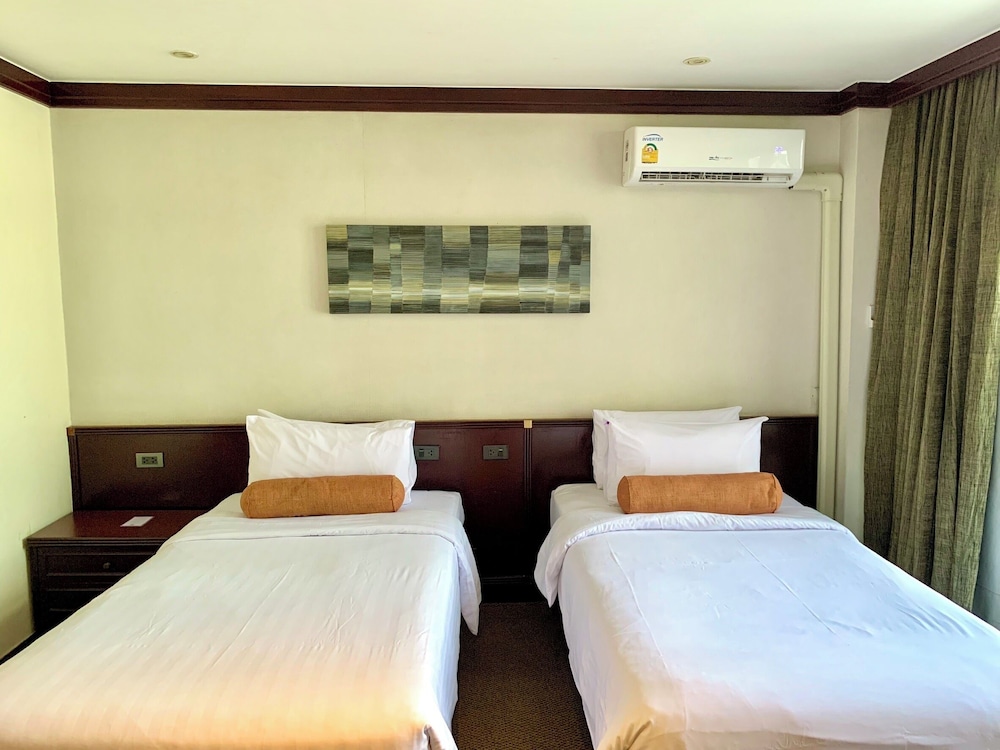 City Lodge Bangkok 12/50