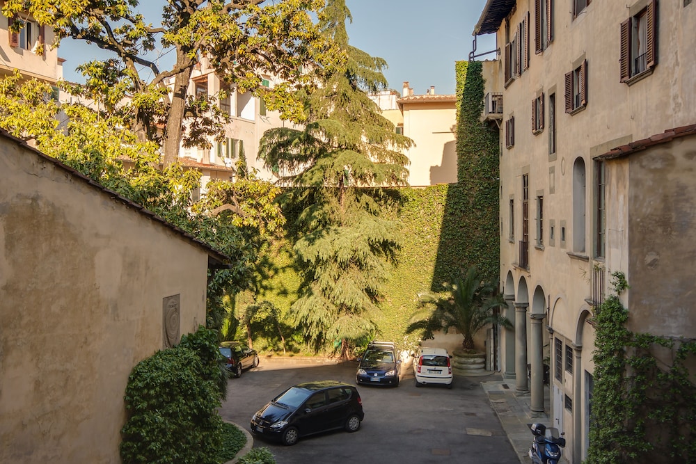 D Epoca Borgo Albizi Residence 22/30