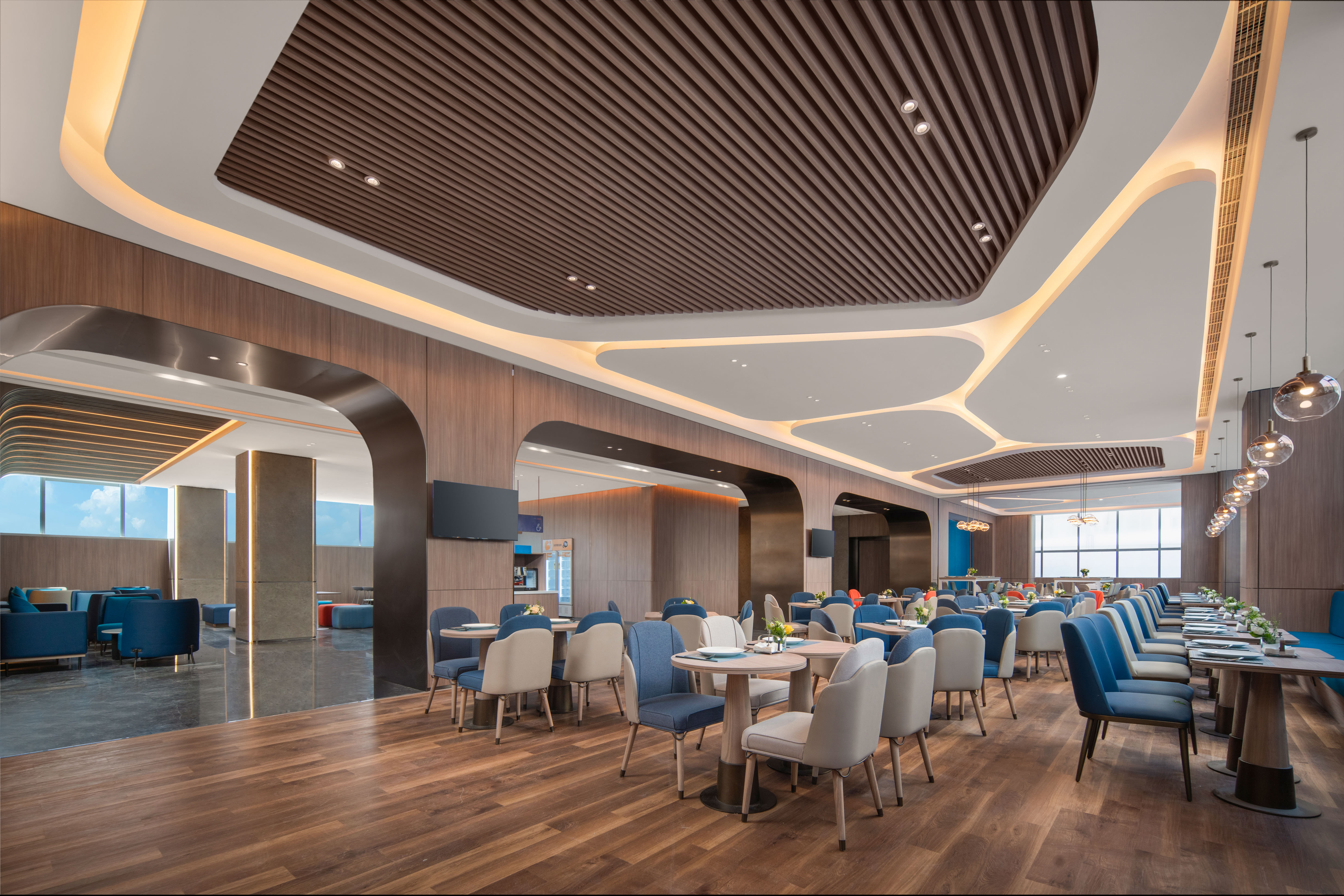 Holiday Inn Express Nanjing Jiangbei Wonhall Mall 23/29