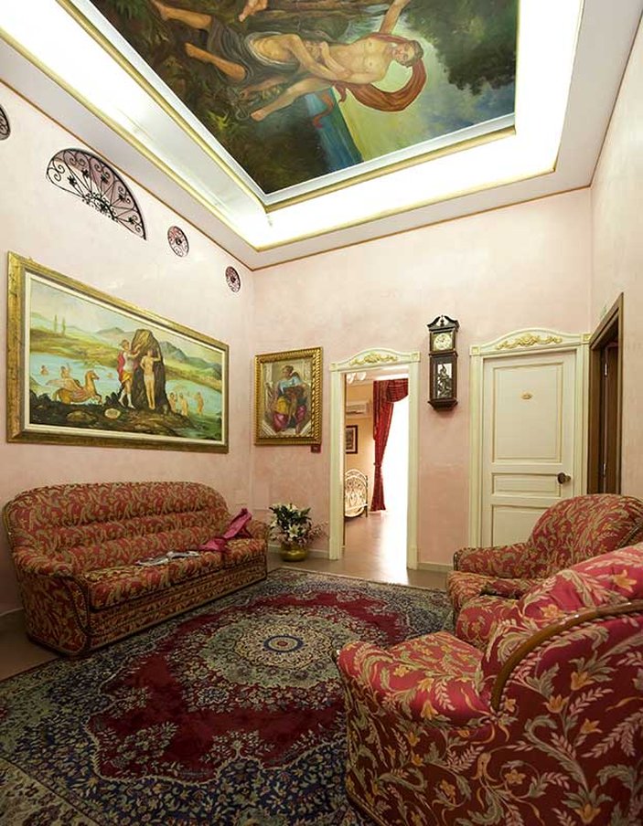 Joli Hotel 41/50